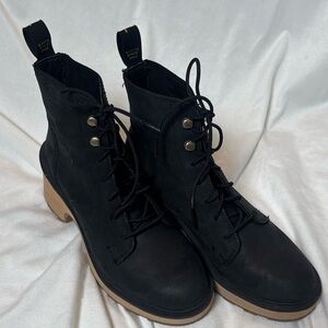 Sorel Black Lace-Up Boots with Tan Soles